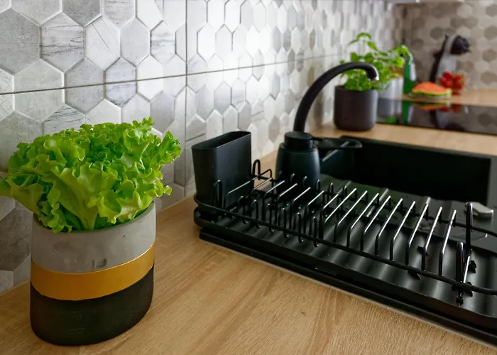 Bialowieska - Przytulny Z Ogrodkiem, Parking - - Fair דירה ורוצלב