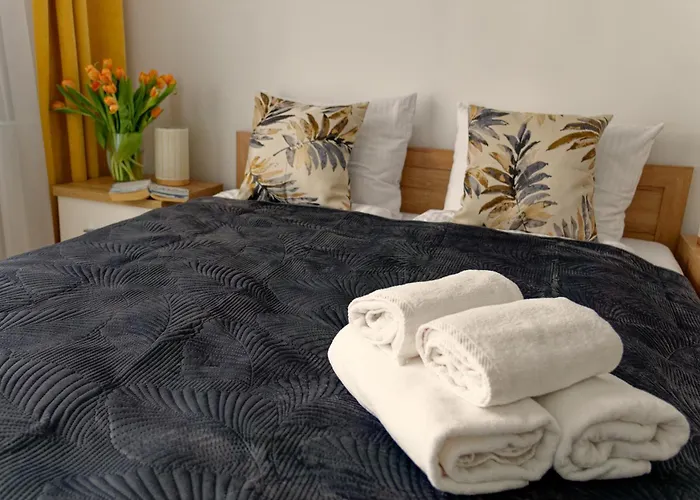 דירה Bialowieska - Przytulny Z Ogrodkiem, Parking - - Fair