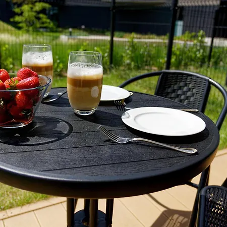 Bialowieska - Przytulny Z Ogrodkiem, Parking - - Fair Apartmán Vratislav