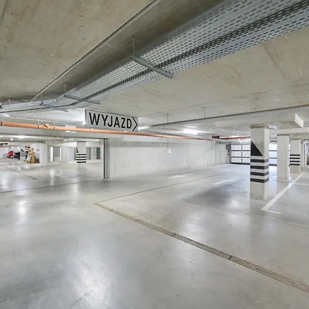 Appartamento Bialowieska - Przytulny Z Ogrodkiem, Parking - - Fair